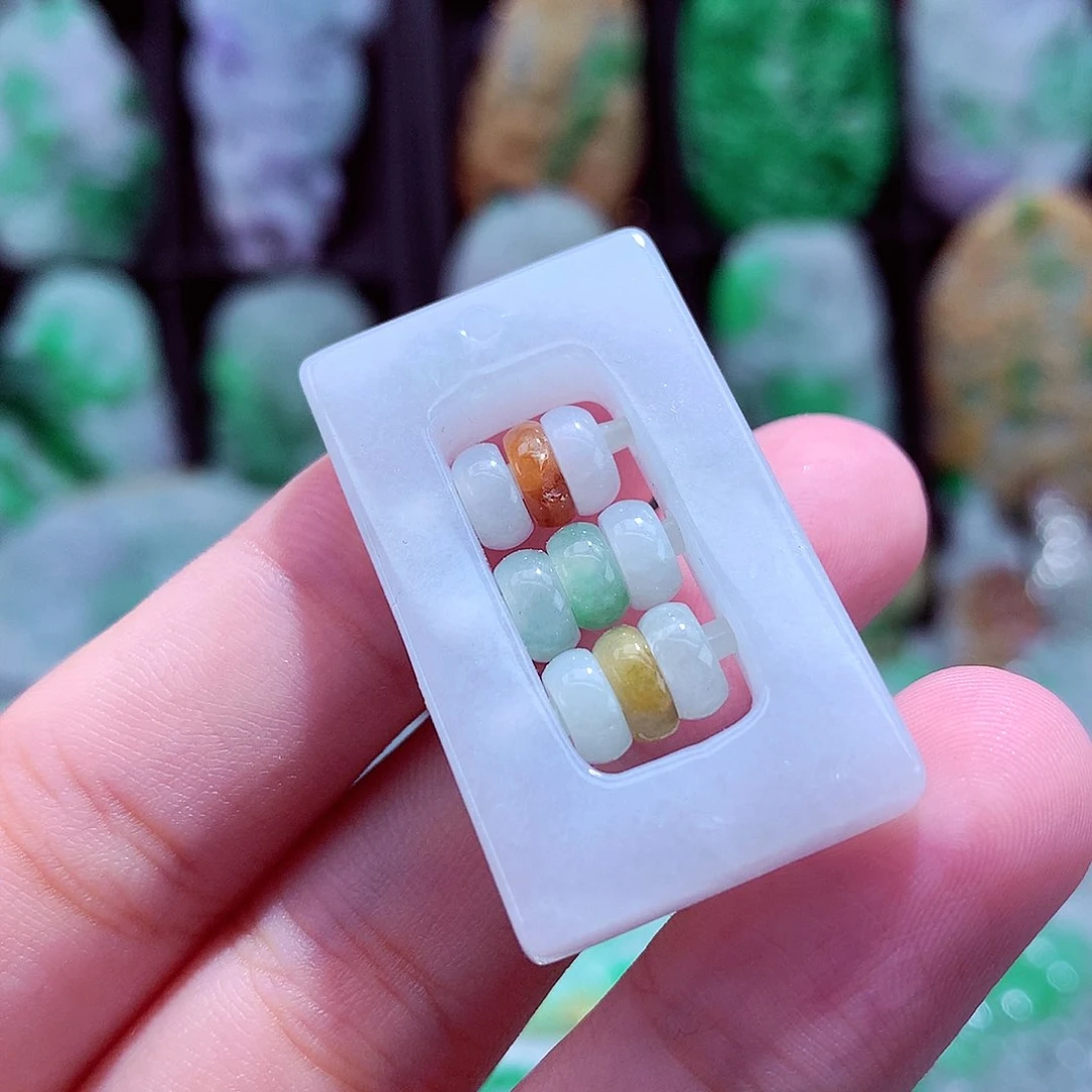 颈饰未镶嵌翡翠挂件