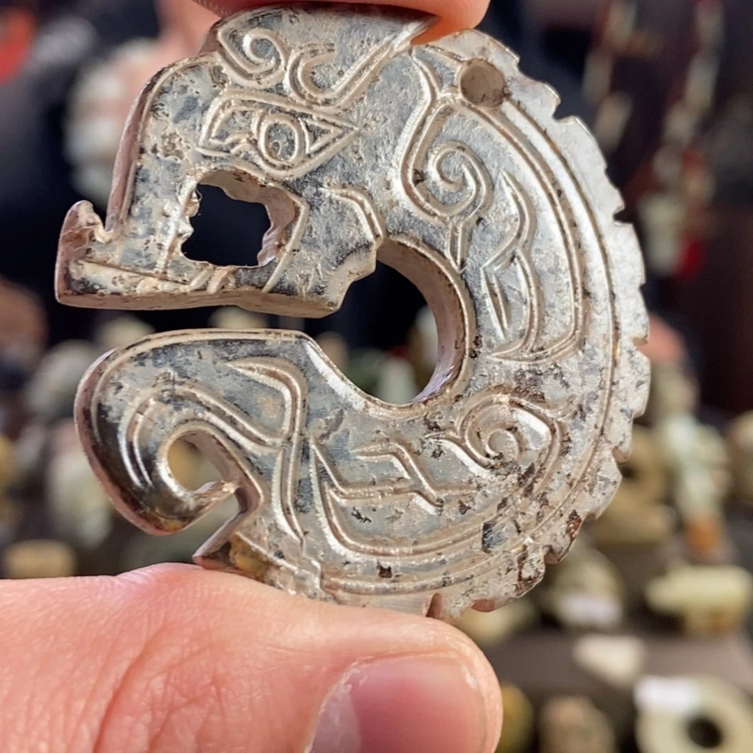 和田玉挂件未镶嵌淡*哥