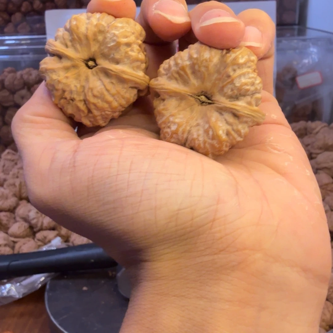 草***蜢核桃手串/手链蛤蟆头