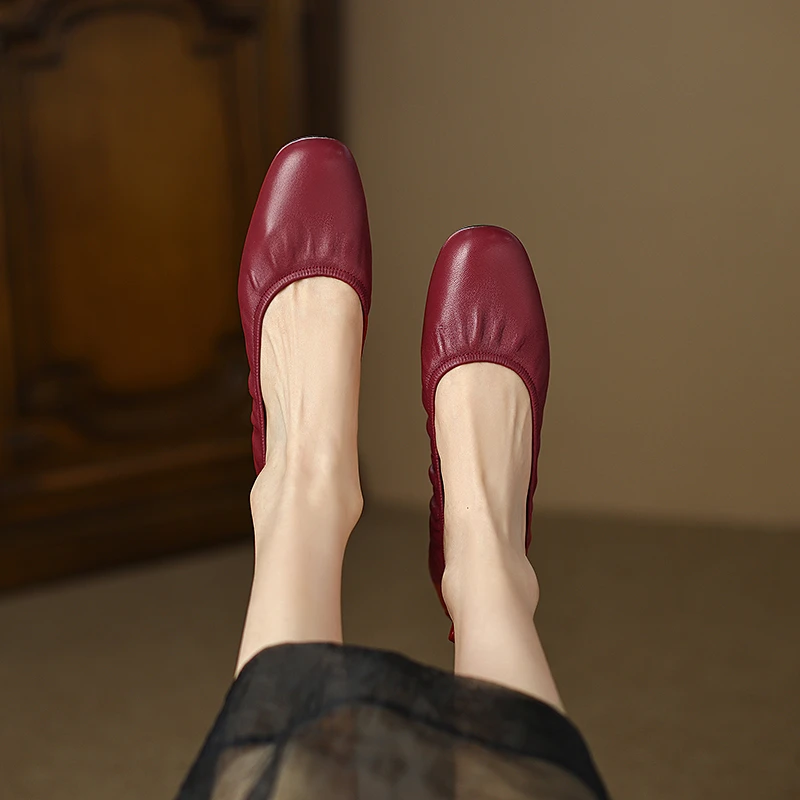 软皮奶奶鞋女2025春季新款真皮方头软底粗跟高跟浅口单鞋红色婚鞋