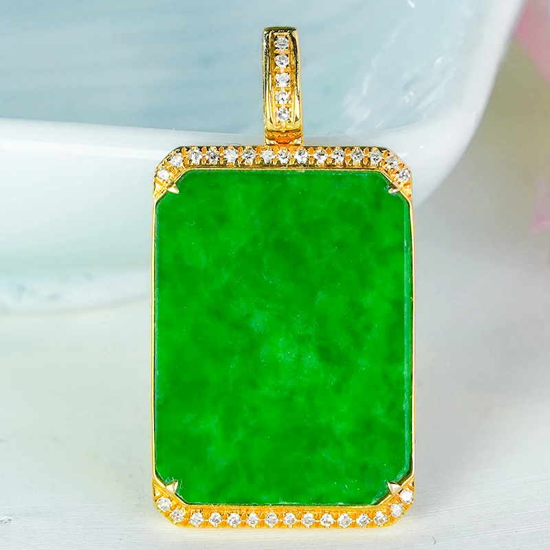 18k金镶玉天然翡翠吊坠a货简约时尚百搭满绿小方牌项链