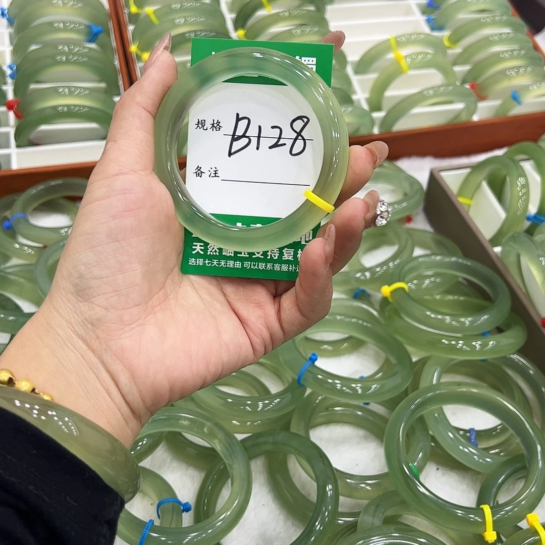 @***姐蛇纹石玉未镶嵌手镯