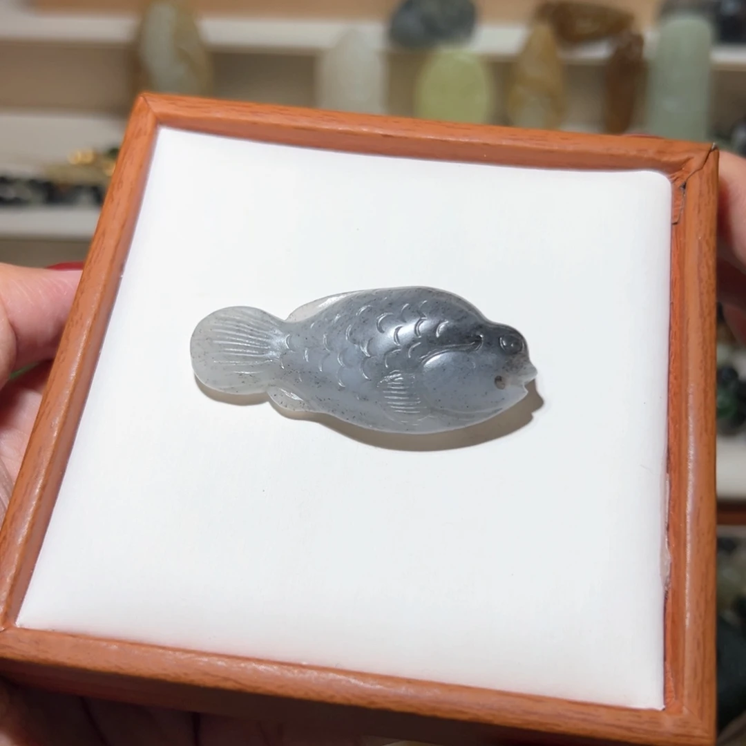 秋***！和田玉未镶嵌颈饰