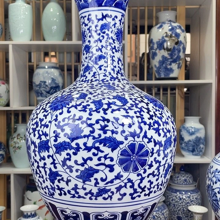 摆件用****6青花缠技莲赏瓶