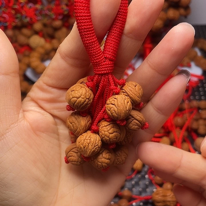 木质类龙纹桃枭挂件