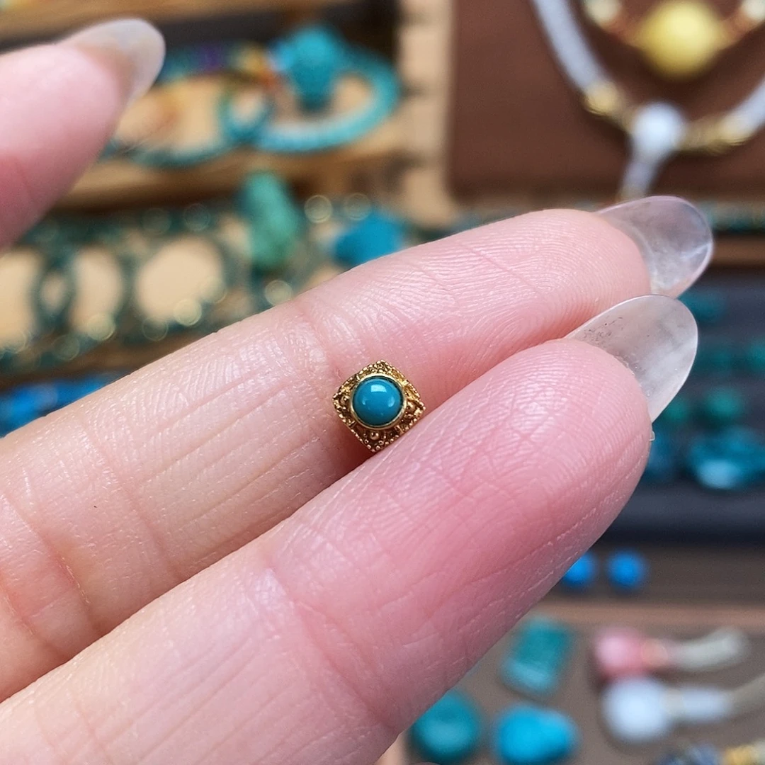 绿松石未镶嵌珠宝奇石