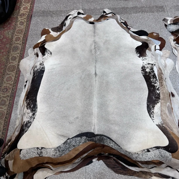 【本尼家】Z959 210×170 专拍牛皮地毯