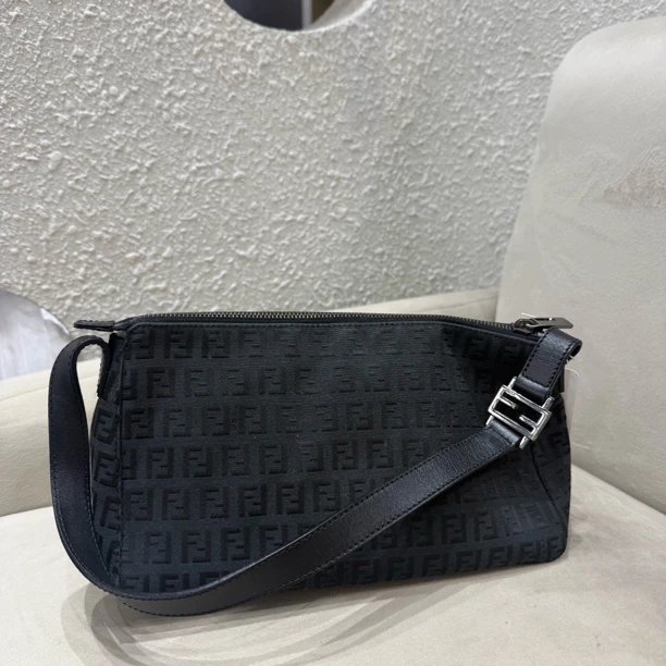 99新 FENDI/芬迪 Fendi小饭盒