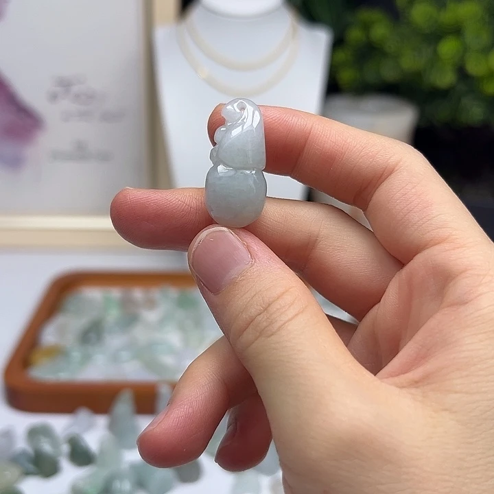 翡翠未镶嵌颈饰福瓜吊坠 8 号