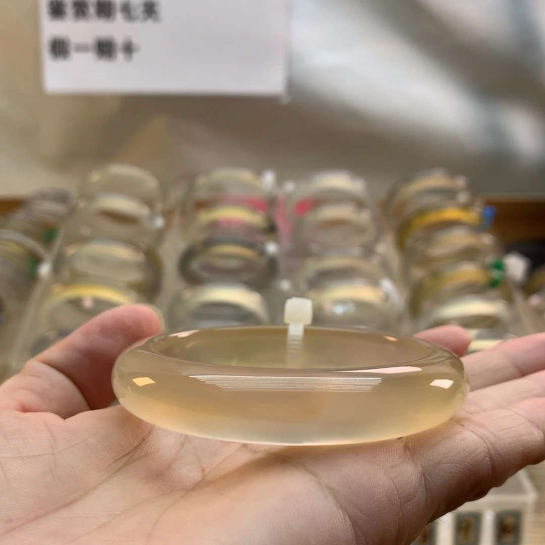 手镯玛瑙/玉髓未镶嵌
