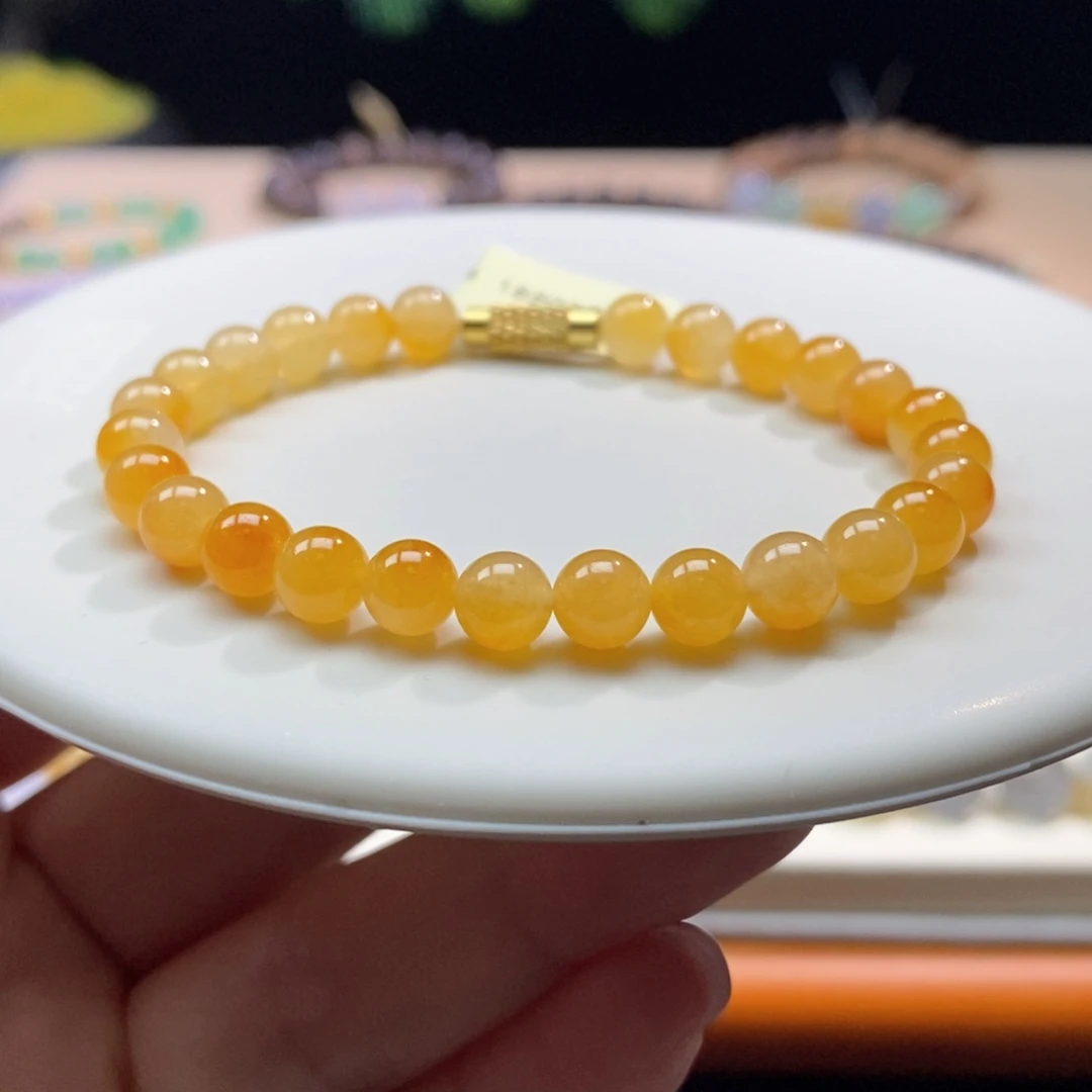 翡翠未镶嵌颈饰冰黄卡6左右