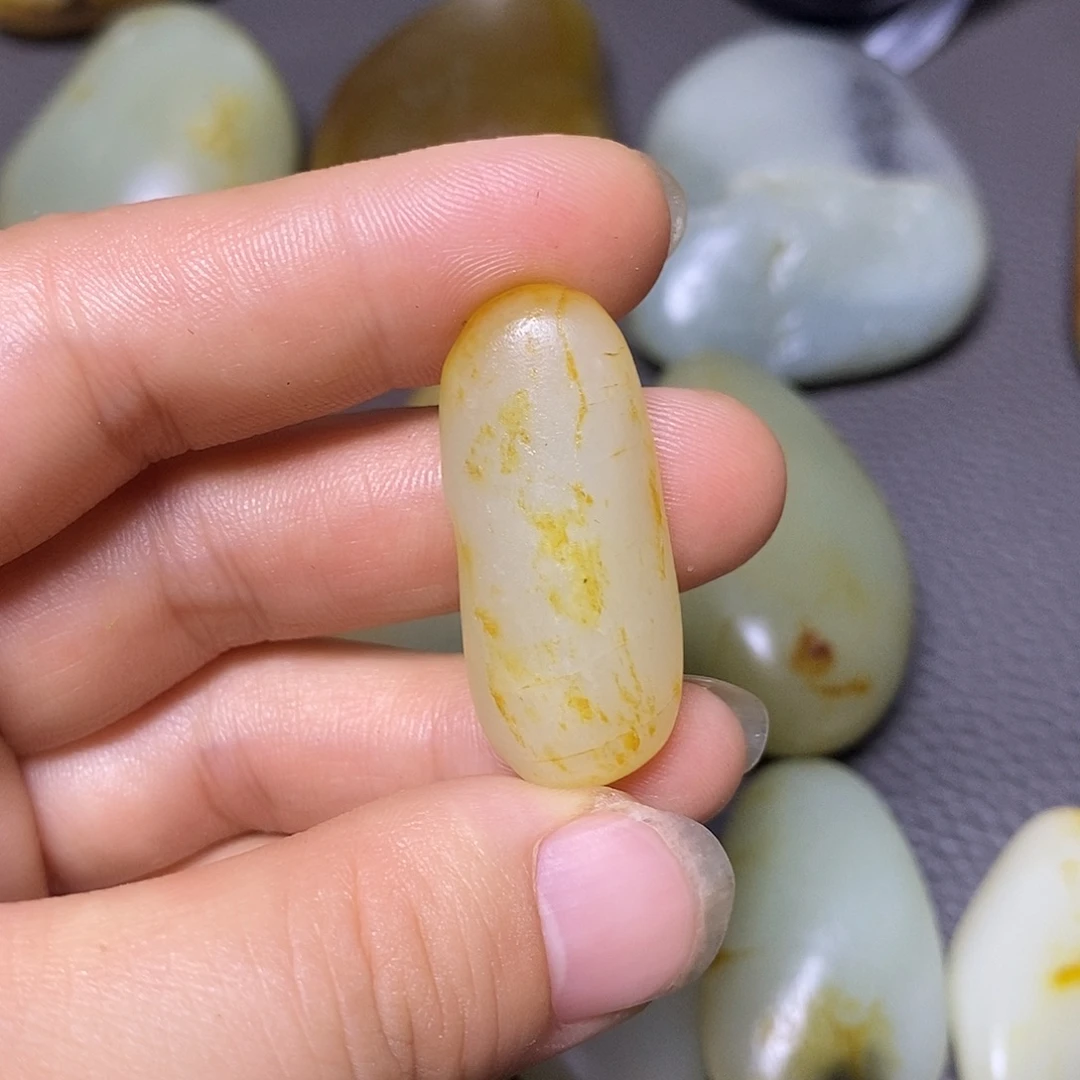 未镶嵌和田玉（糖玉）挂件