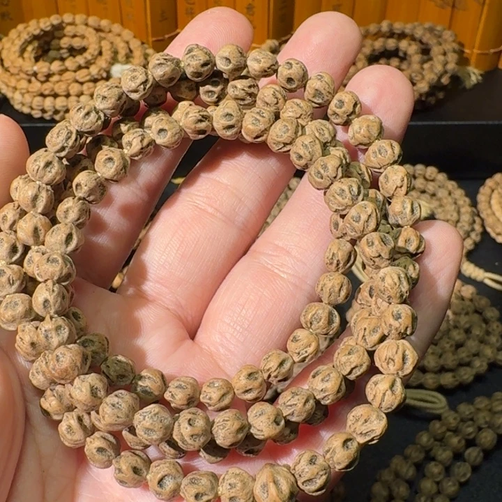 H***y吊坠柏香籽/百香籽尸陀林乱鬼