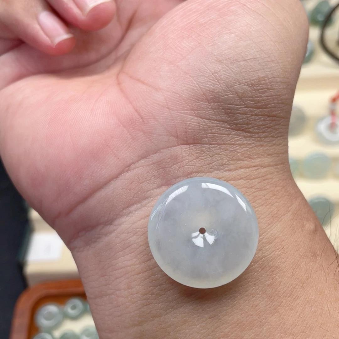 翡翠未镶嵌颈饰24.8/5.6