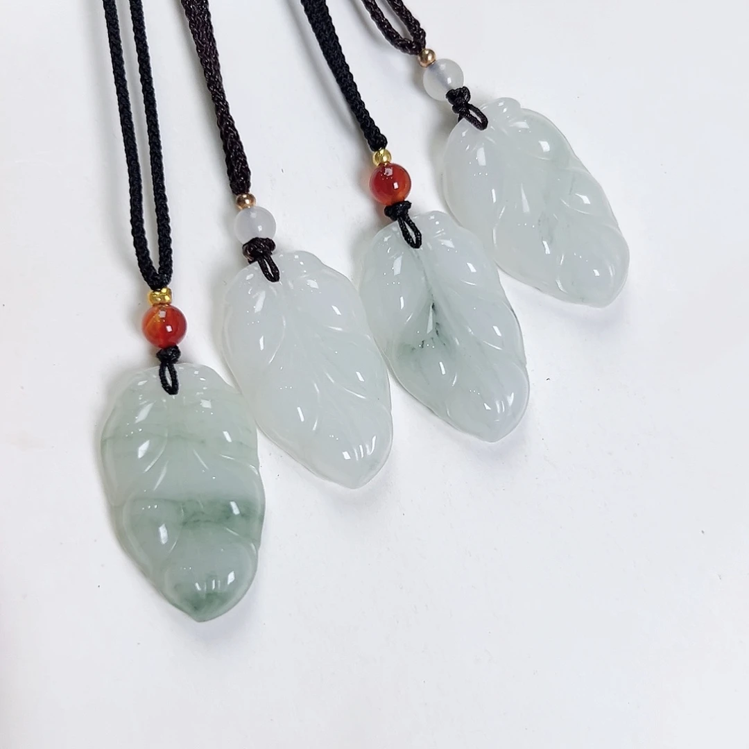 颈饰未镶嵌石英质玉叶子多样性发其一