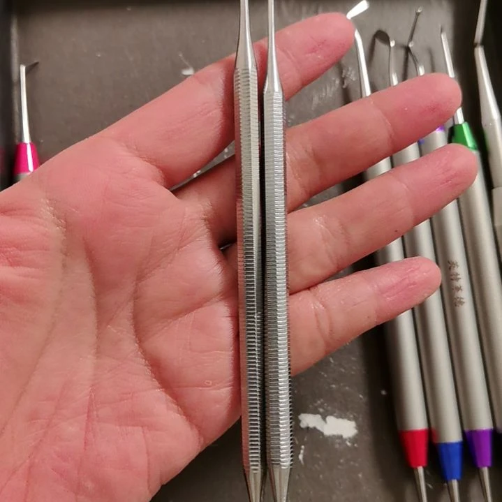 光敏刀和球形充填器