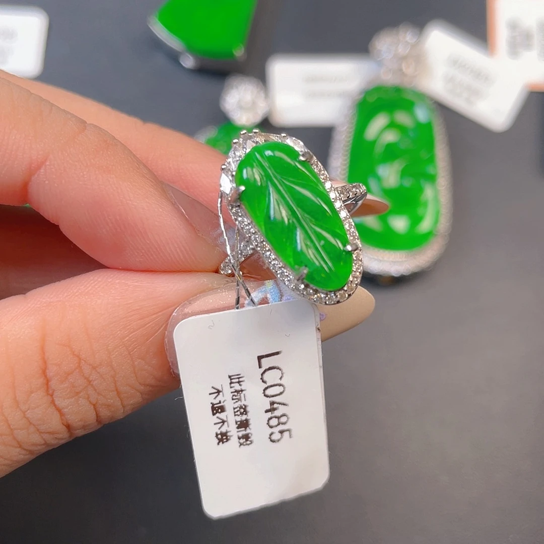 【闪购商品】颈饰银S925镶嵌翡翠翡翠