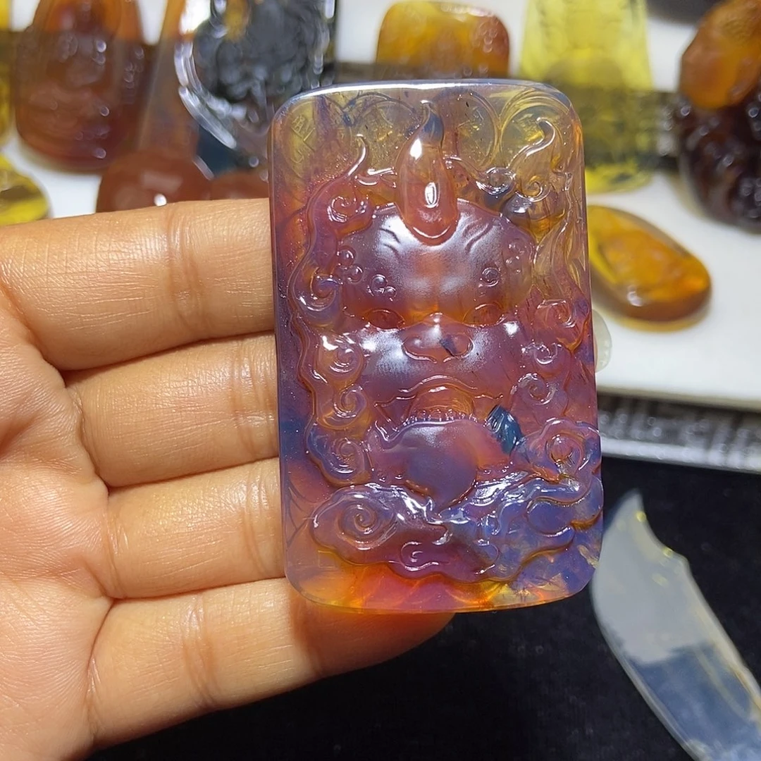 琥珀未镶嵌颈饰缅甸天然琥珀吊坠