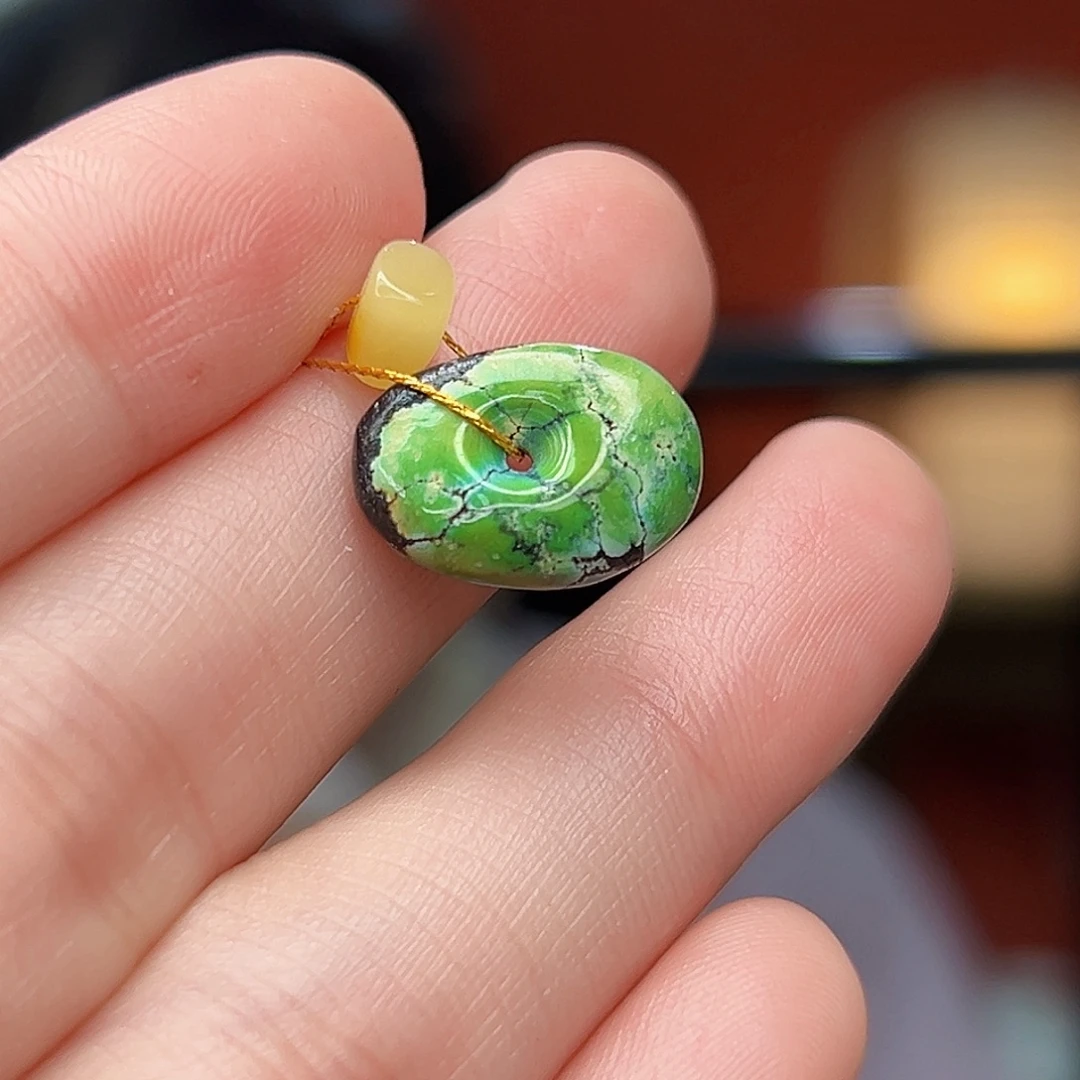 蜜蜡未镶嵌珠宝奇石