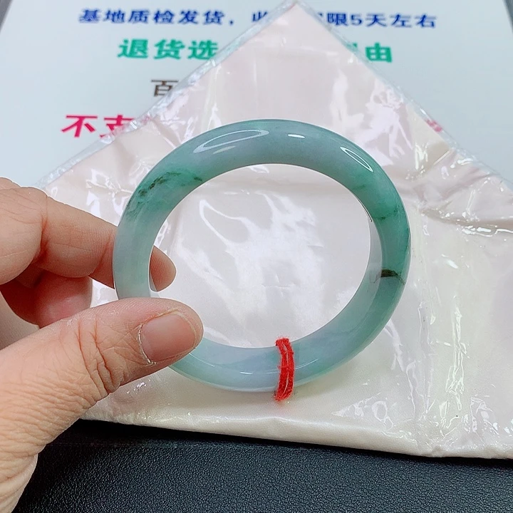 未镶嵌手镯翡翠手镯