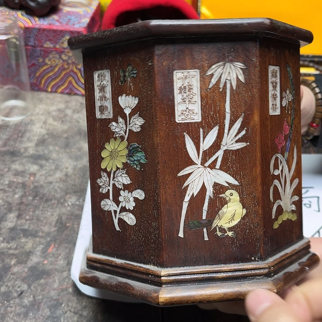 大叶紫檀（黑酸枝木类）