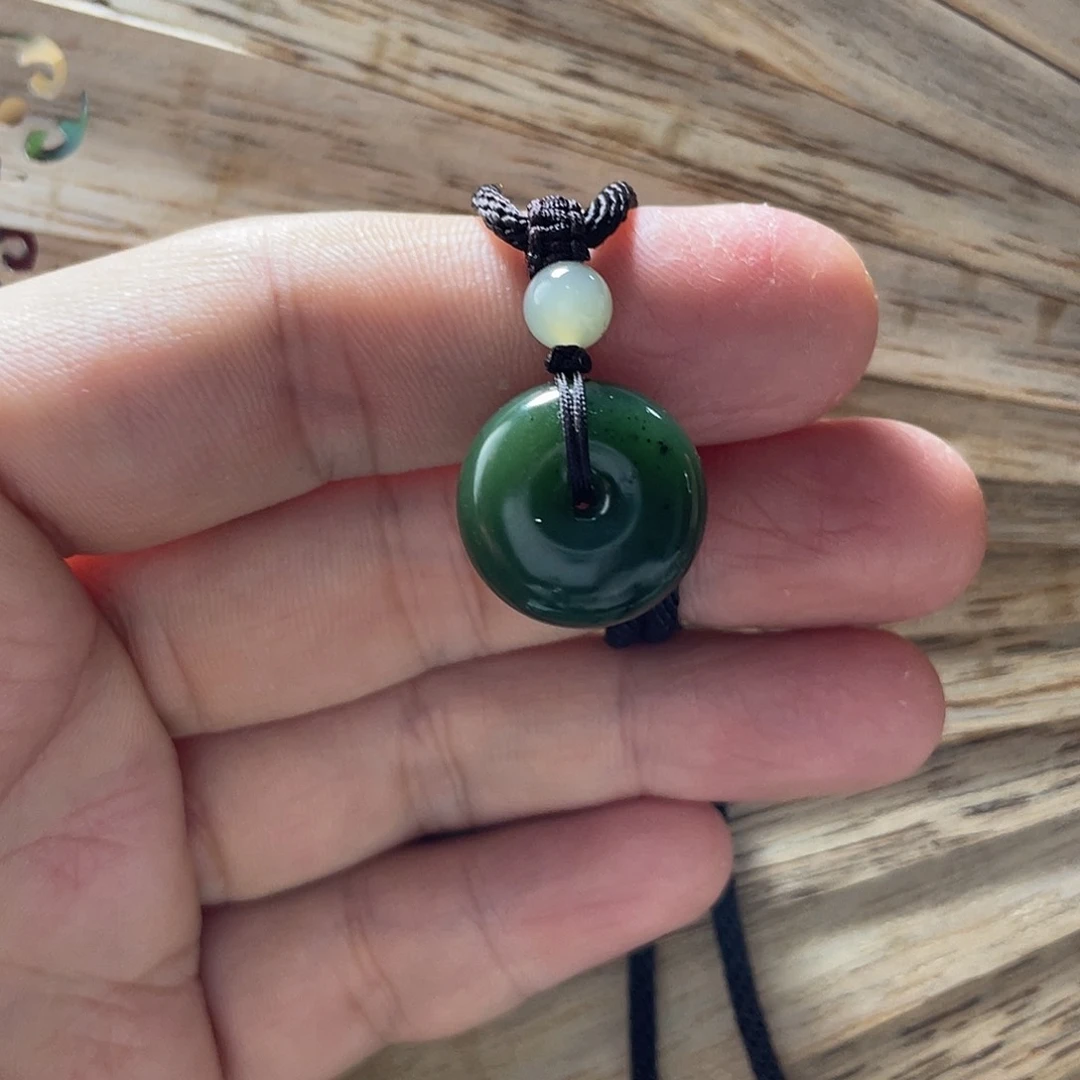 和田玉吊坠(不含链)未镶嵌白**影