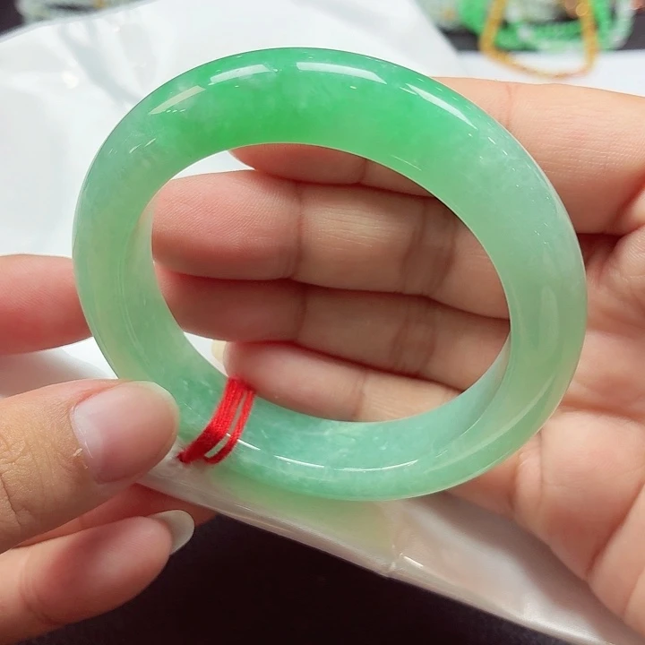 翡翠未镶嵌手镯天然缅甸A货翡翠
