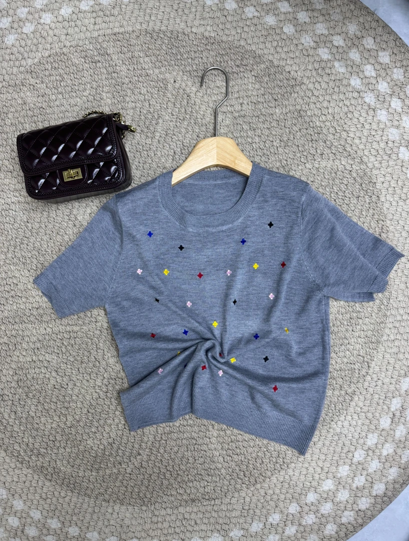 A-7 2A 071夏季新品女款针织上衣 灰色