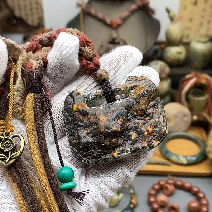 岫岩河磨玉（透闪石质玉）未镶嵌挂件