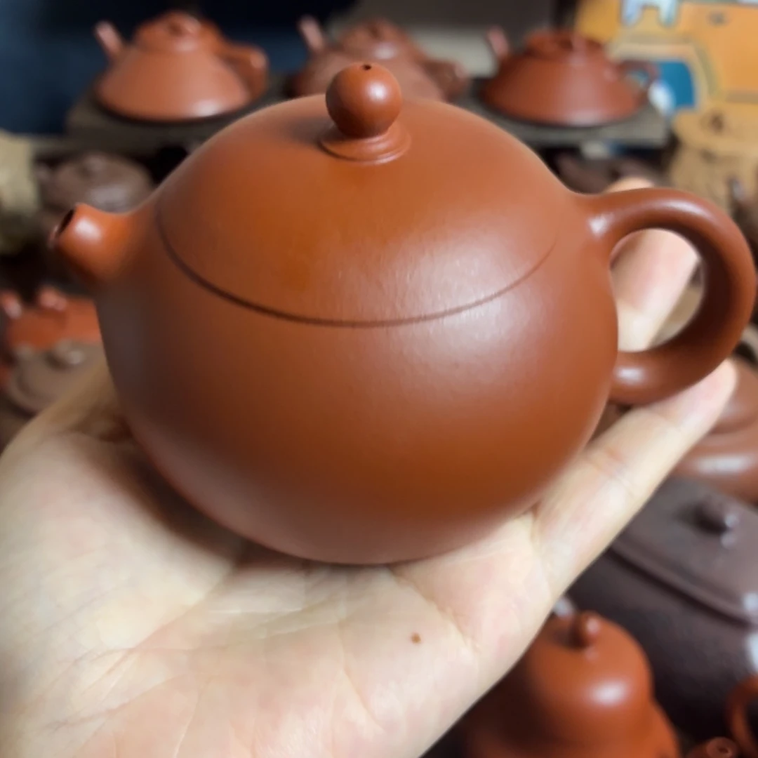茶壶紫砂紫砂壶。瑕疵。