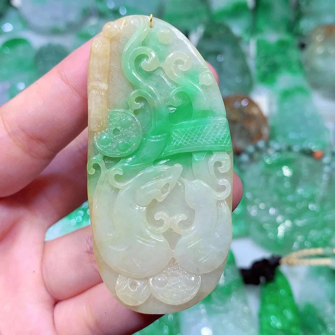 翡翠未镶嵌吊坠(不含链)