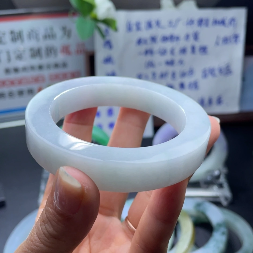 l***了定制翡翠未镶嵌翡翠