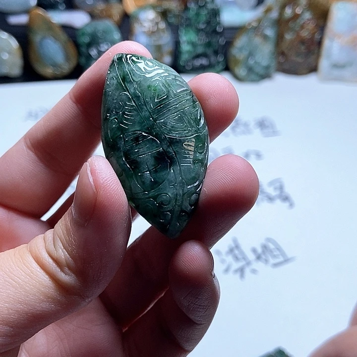 翡翠未镶嵌颈饰翡翠a货