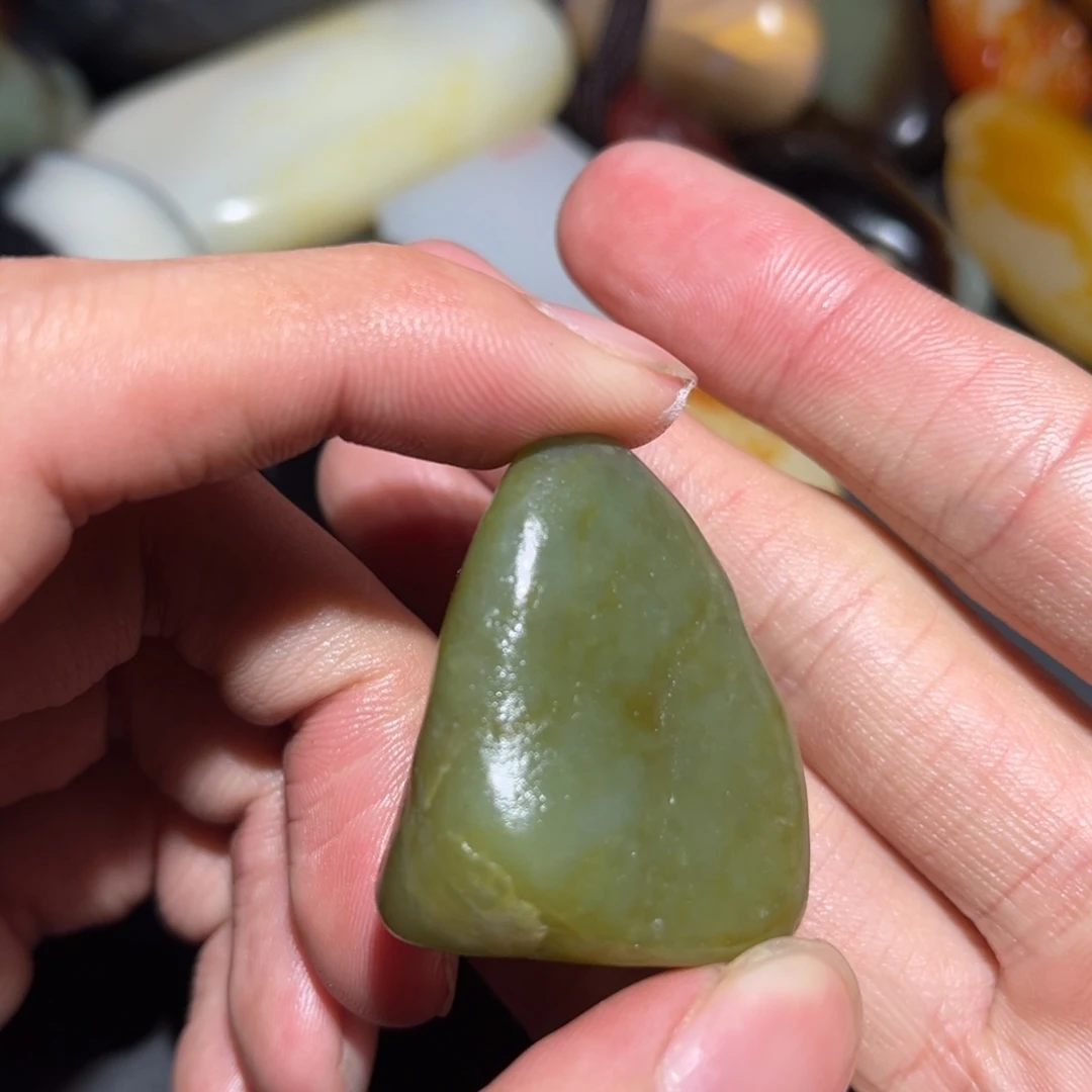 和田玉未镶嵌珠宝奇石