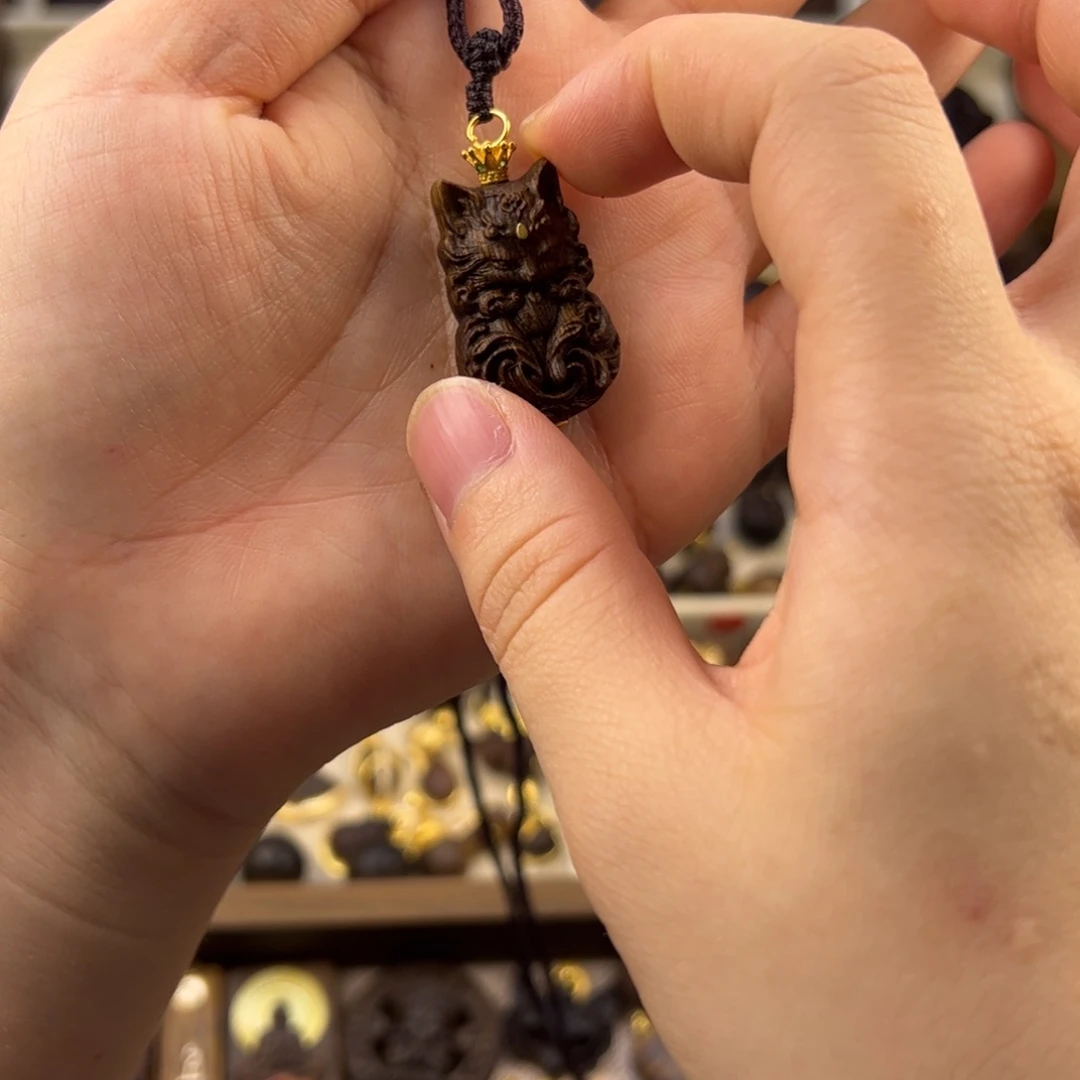 木质类凤九随行脖挂配饰