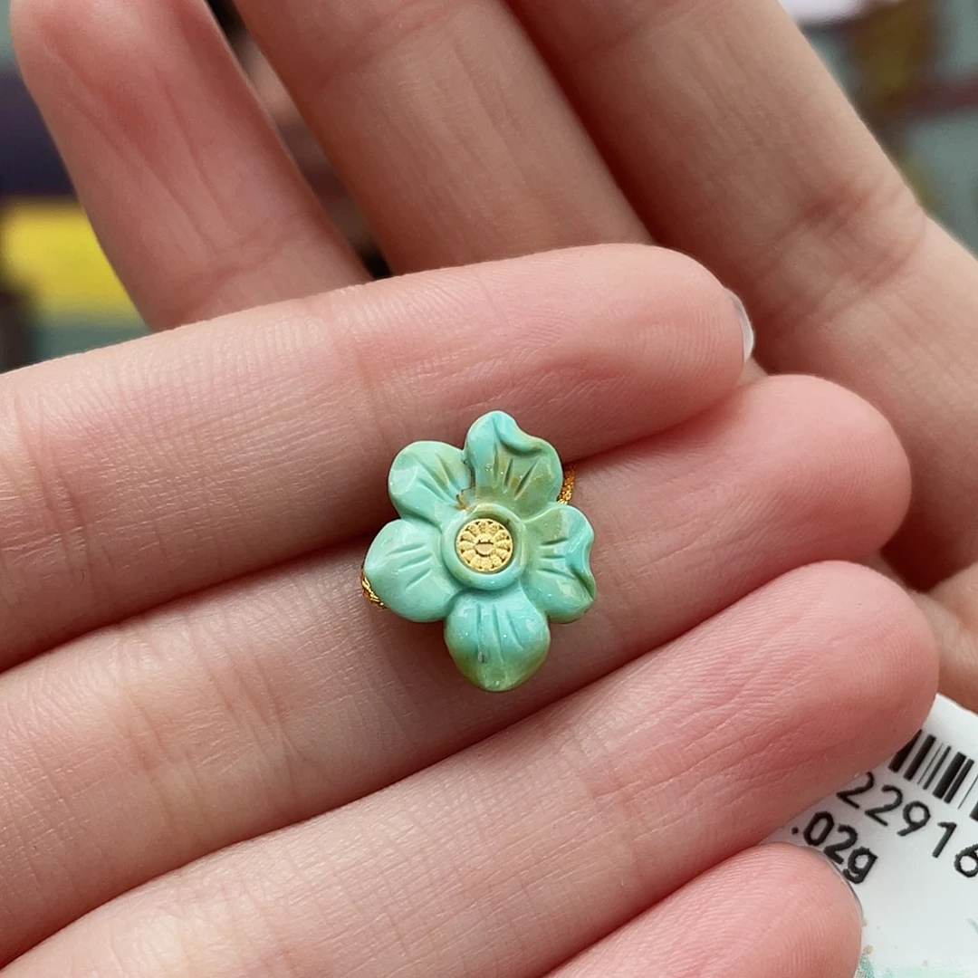 绿松石颈饰未镶嵌