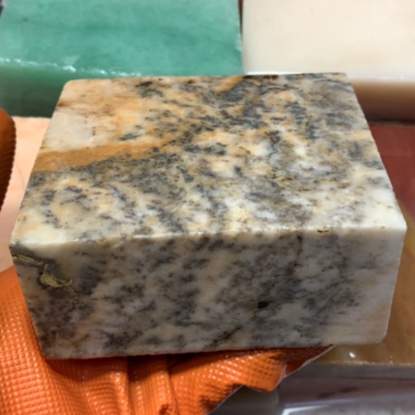 【闪购商品】未镶嵌手镯石英岩玉虎皮草花