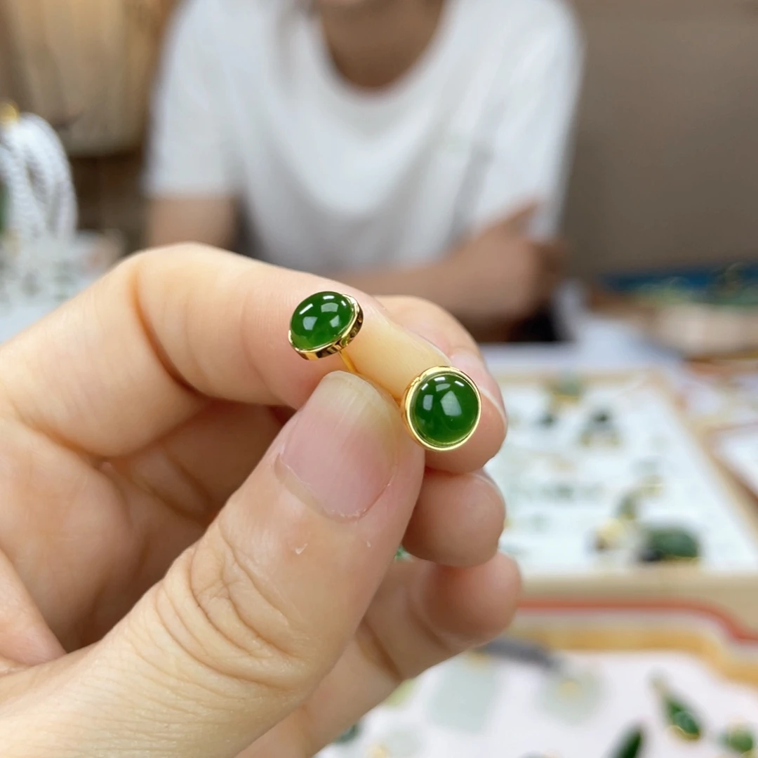 和田玉银S925镶嵌耳饰直径6.76