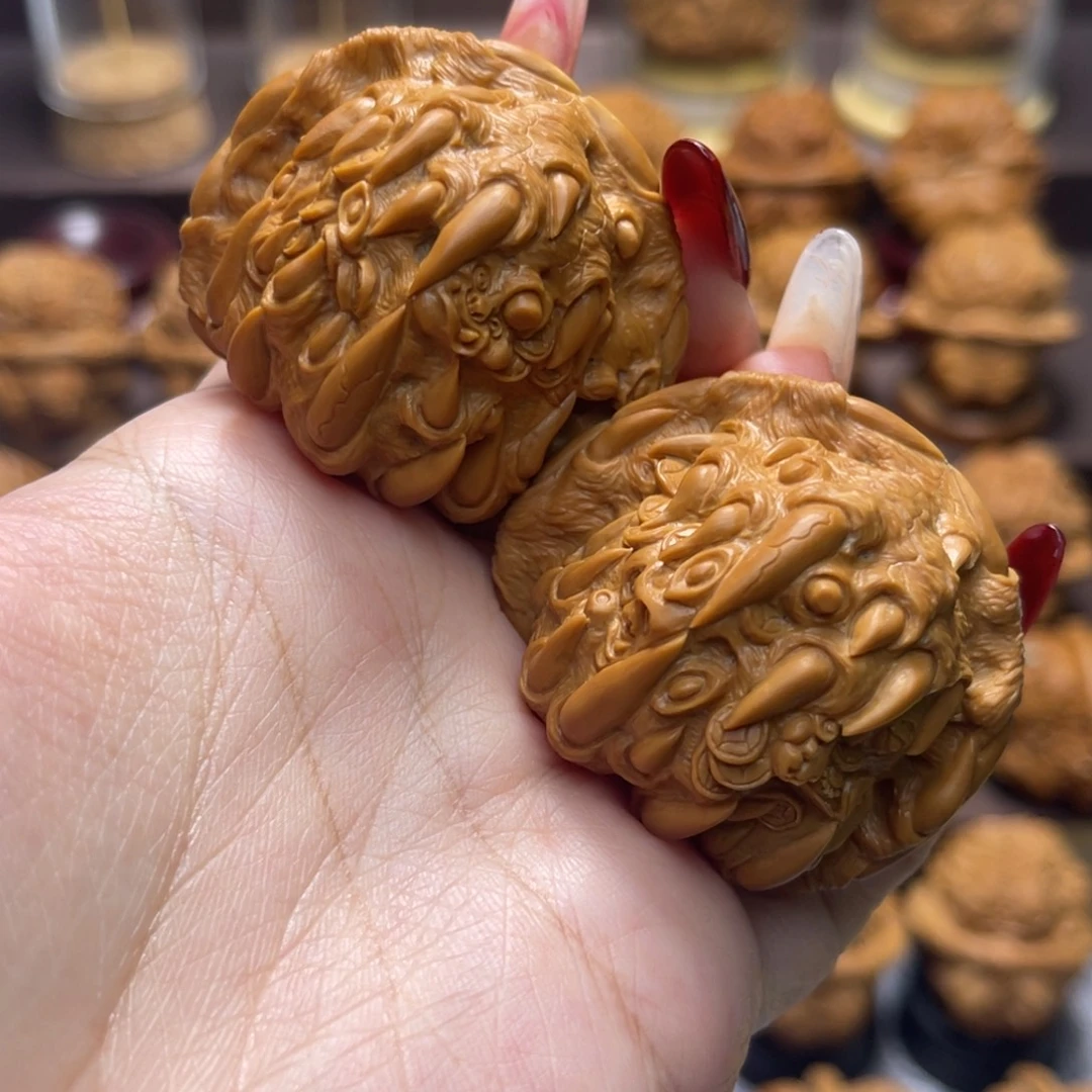 ****一吞噬狮驼岭43尺满工白狮子