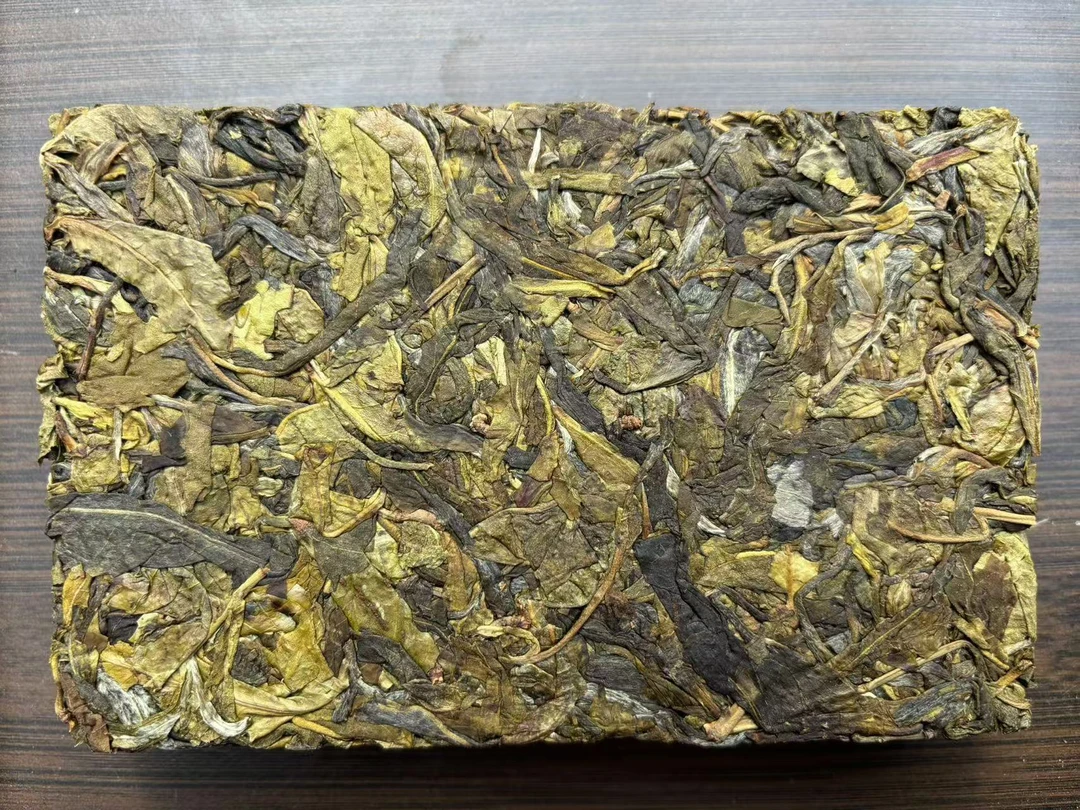 【李丝红地-普洱生茶】2025年古树头春黄金叶200克/砖（拍五发六）