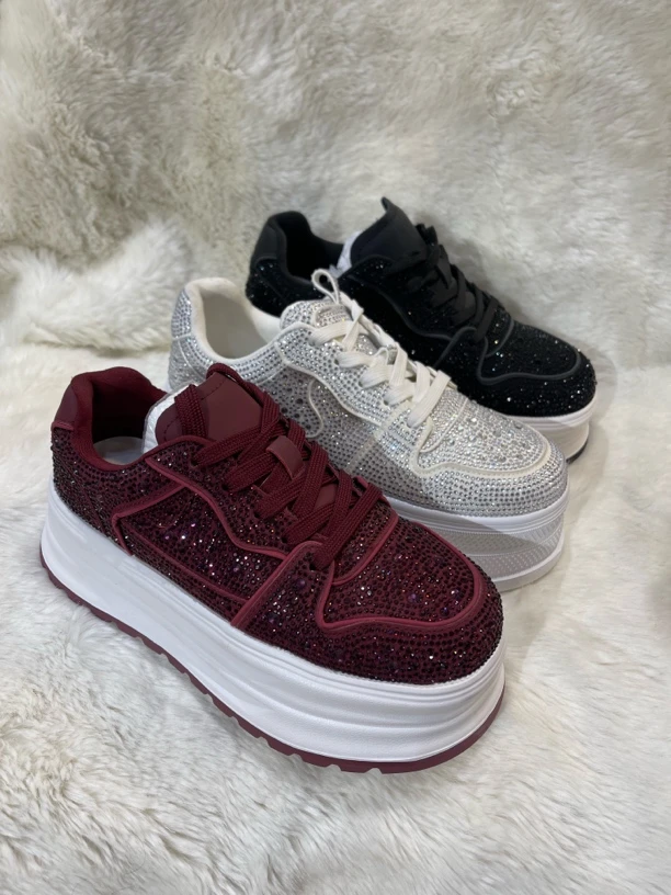 2025爆款水晶女鞋休闲百搭布灵布灵款