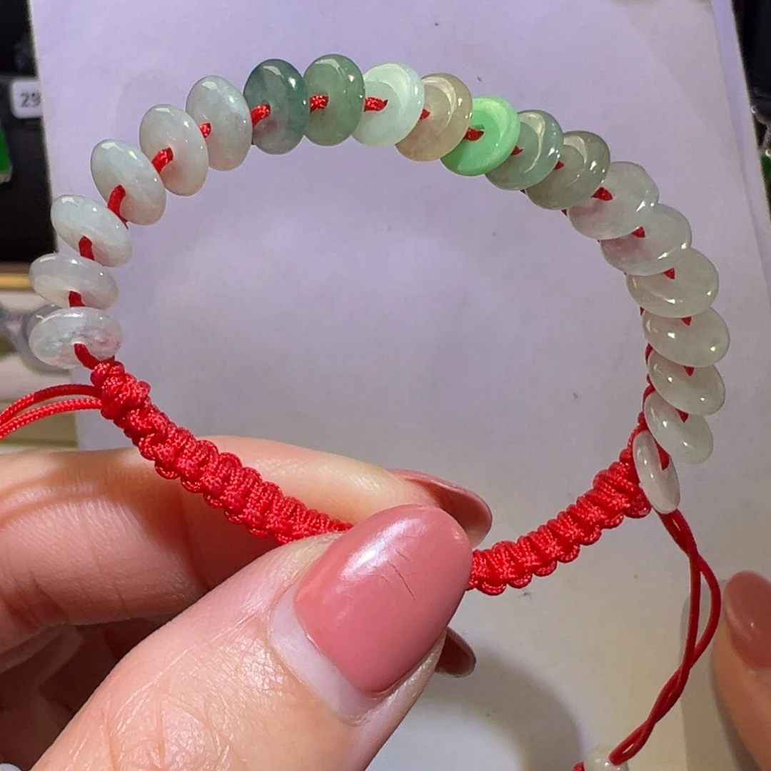 翡翠颈饰未镶嵌手绳