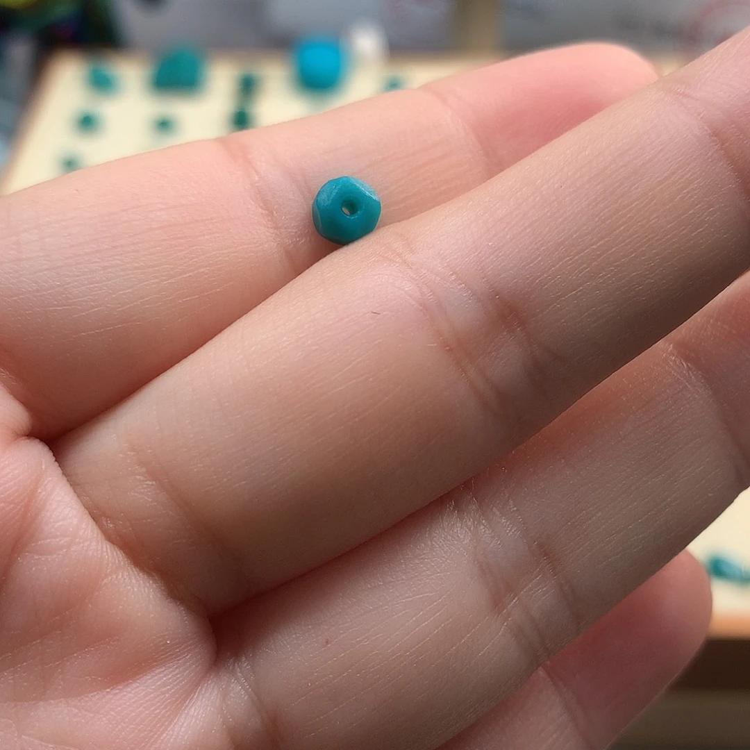 绿松石配饰未镶嵌