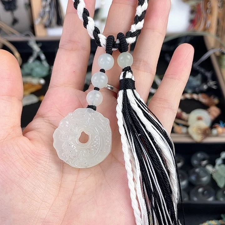 蛇纹石玉合金颈饰