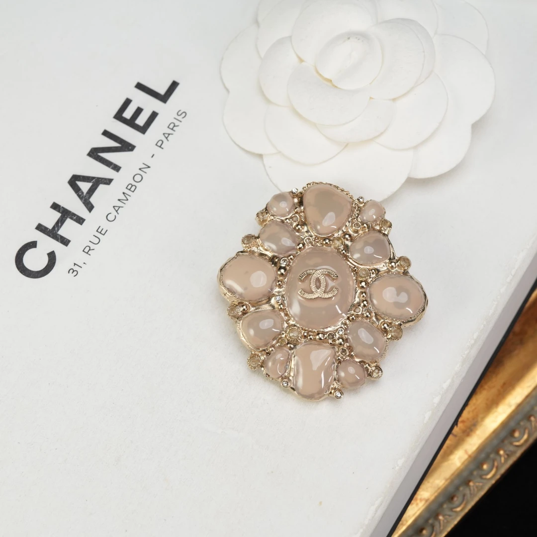 95新 Chanel/香奈儿 柚礼中古/香奈儿粉琉璃胸针lz509163
