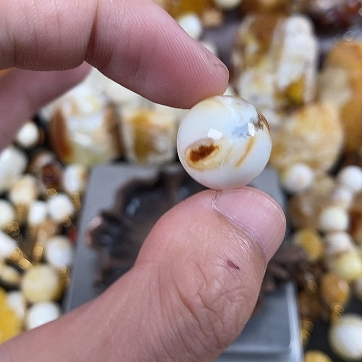 琥珀未镶嵌裸石我