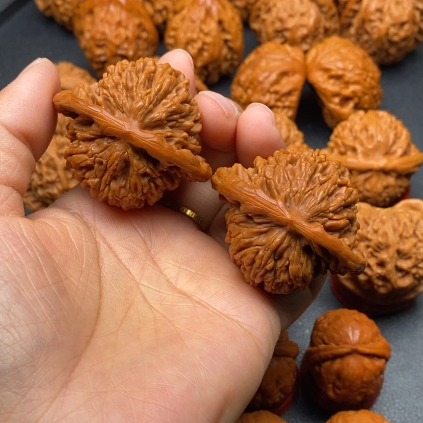 【闪购商品】文玩核桃把件47篓子