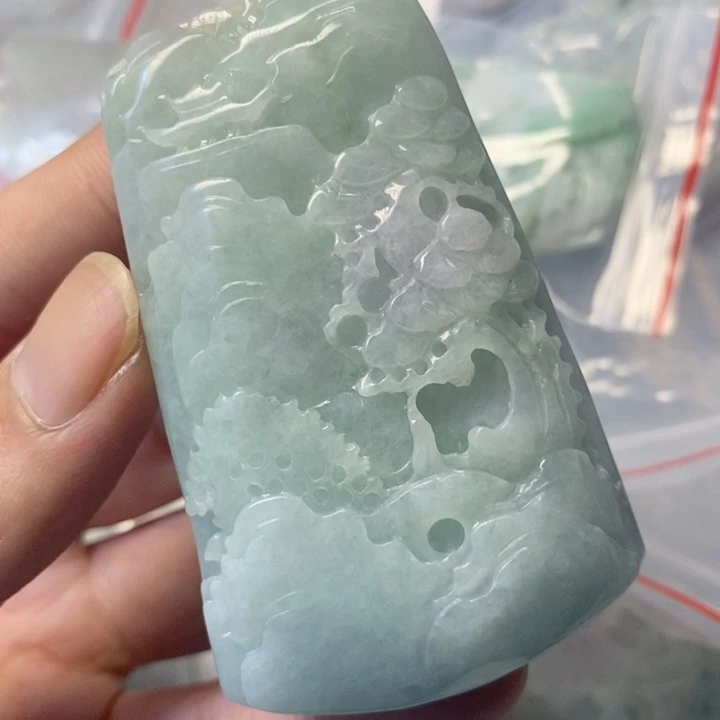 翡翠未镶嵌颈饰天然翡翠A货