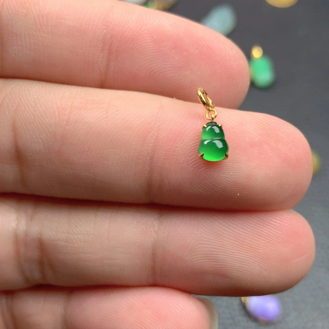 【闪购商品】颈饰18K金镶嵌翡翠翡翠