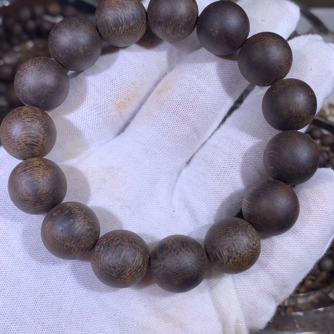 沉香手串东**读沉香手串